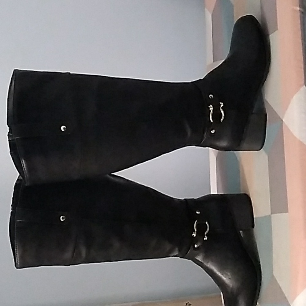 Tall boots - Picture 3 of 4
